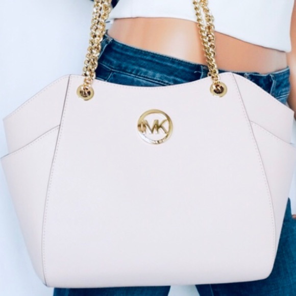 Michael Kors Handbags - Authentic Michael Kors Jet Set Travel Tote Michael Kors Handbags - Authentic Michael Kors Jet Set Travel Tote